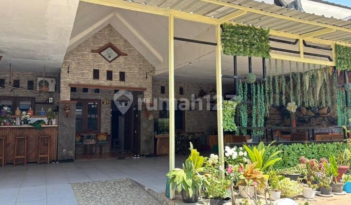 Rumah Siap Huni Selangkah ke Exit Tol di Spring Hill Malang