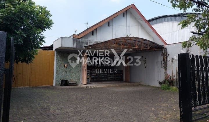 Rumah Klasik Tengah Kota Dekat Stasiun di Dr Sutomo Malang