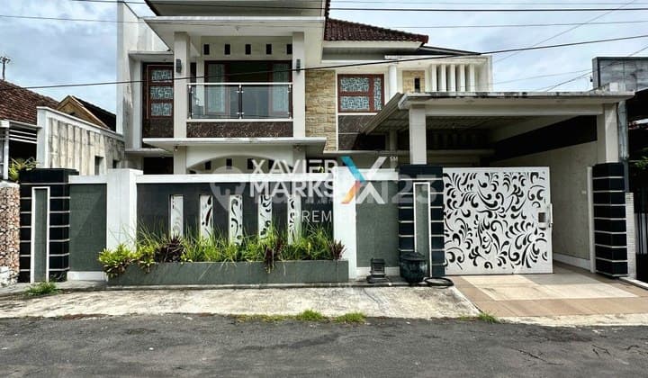 Rumah Pusat Kota Dekat Kampus di Lowokwaru Malang