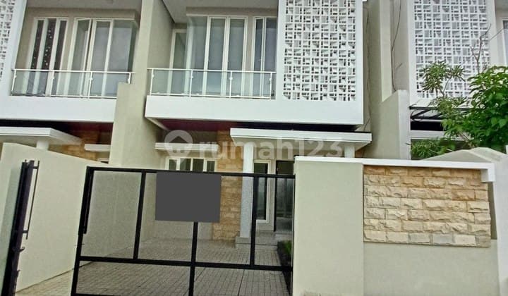 Rumah Baru Gress Minimalis 2 Lantai di Jl Buah buahan Malang