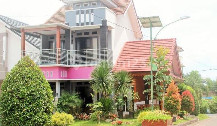 Villa Selangkah ke Museum Angkut di Batu Malang