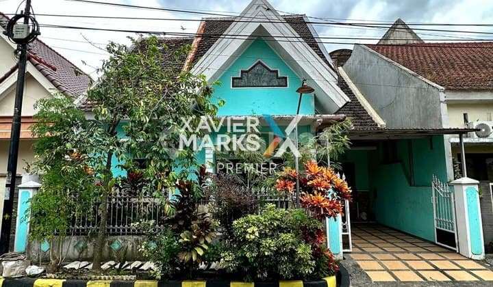 Well-Maintained House Near City Center in Bumi Meranti Wangi Malang