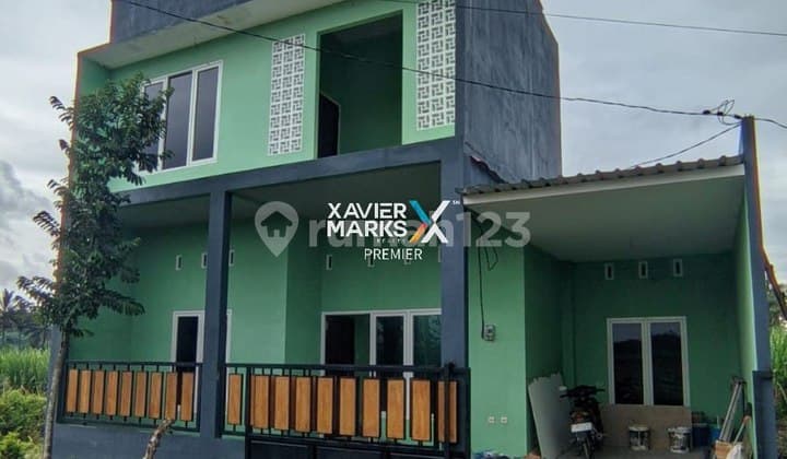 Rumah 2 Lantai Bangunan Baru di Bululawang Malang