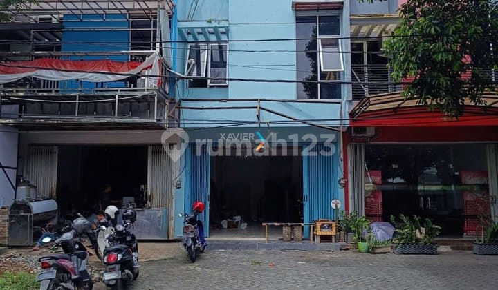 3-Story Commercial Building in Kawi Street, Malang