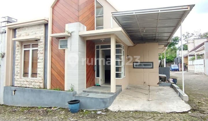 Villa Furnish Junrejo Batu Dekat Jatim Park