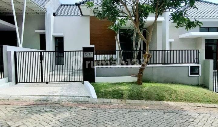 Rumah Baru Gress Minimalis di Riverfront Malang