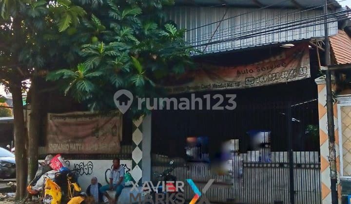 Gudang Los Strategis Tengah Kota di Candi Mendut Malang