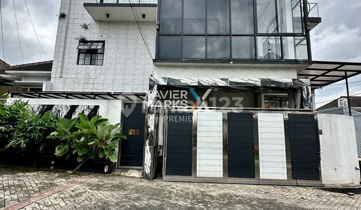 Villa Mewah Semi Furnish Premium di Karangploso Malang