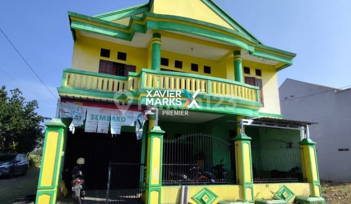 Active Furnished Boarding House Corner Position on Jl Simpang Golf Malang