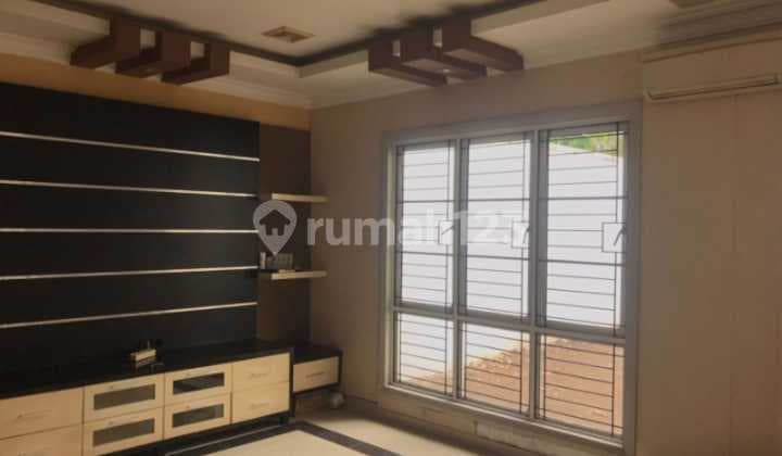 Rumah 2 Lantai Luas Ada Sisa Tanah Belakang Dekat Mall Kotawisata