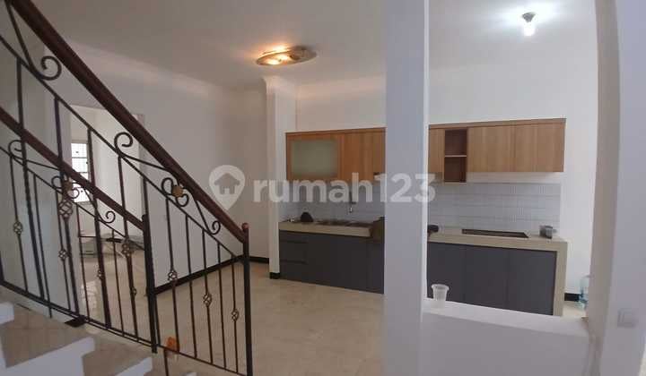 Rumah Jual Cepet Legenda.wisata.siap Huni Sudah Renovasi Baja Ringan