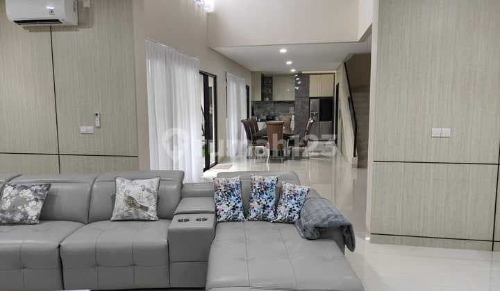 Dijual Rumah Siap Huni Bagus Terawat Di Sumarecon Cluster Emily