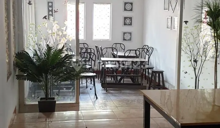 Dijual Cepat Rumah Unik
2 Rumah Jadi 1 Bisa Dijadikan Tempat Usaha/ Home Stay Di Cimahi