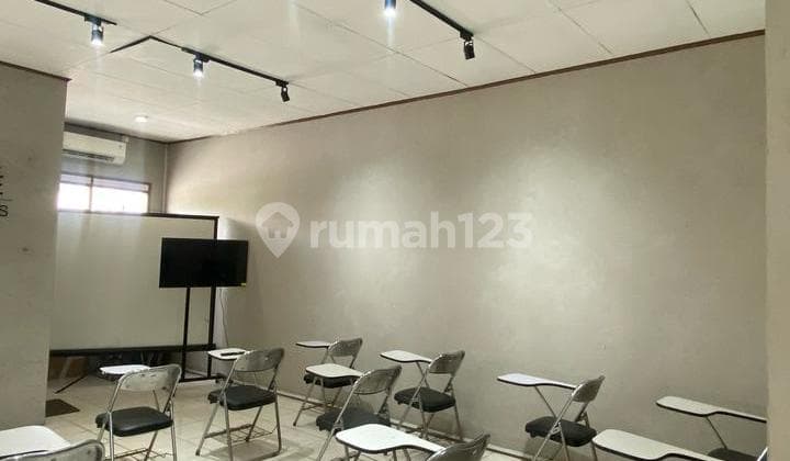 Nice, Ready-to-Live, Well-Maintained Shop House in TKI 2