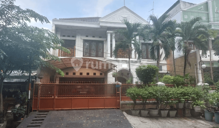 Luxury House in Sumur Batu Kemayoran Central Jakarta