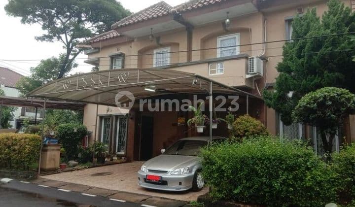 Rumah Dalam Komplek Ada Kolam Renang Dekat Buaran Jakarta Timur