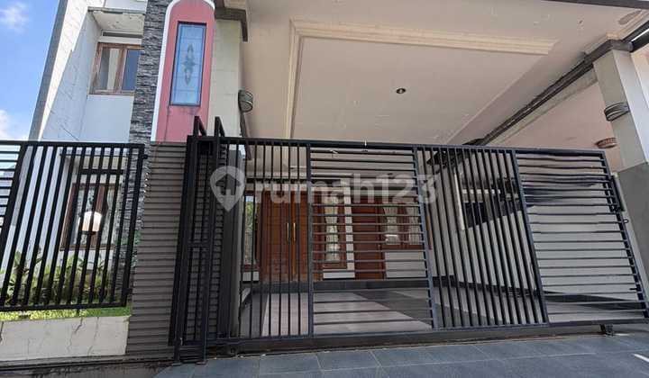 Rumah 2 Lantai di Kemang Pratama Nyaman & Strategis