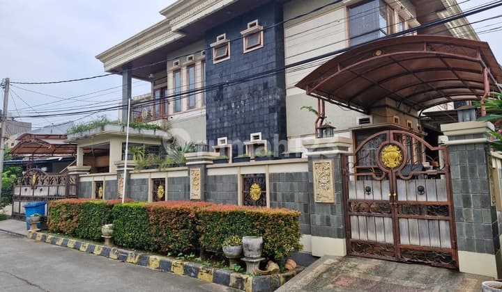 Dijual Rumah Cantik Luas Dekat Summarecon Bekasi di Bintang Metropole Bekasi