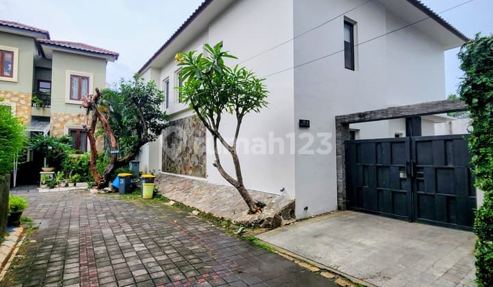 Di Jual Rumah Cantik dan Modern 2 Lantai di Cilandak Jakarta Selatan