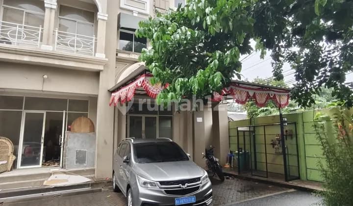 Ruko Siap Huni 3 Lantai Renovasi Di Grand Galaxy Park Semi Furnished