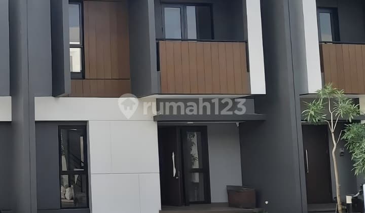 Jual Rumah Baru 2 Lantai di Cluster Regia Summarecon Crown Gading
