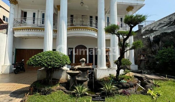 Rumah Mewah Ada Kolam Renang Pribadi Lokasi Strategis di Grand Mutiara Jatiranggon Jatisampurna