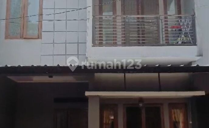 Rumah 2 Lantai Minimalis Di Cluster Cempaka Jati Cempaka Pondok Gede Bekasi