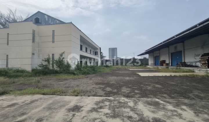 Large Warehouse, Spacious Land, Strategic Location, Rawalumbu, Former City