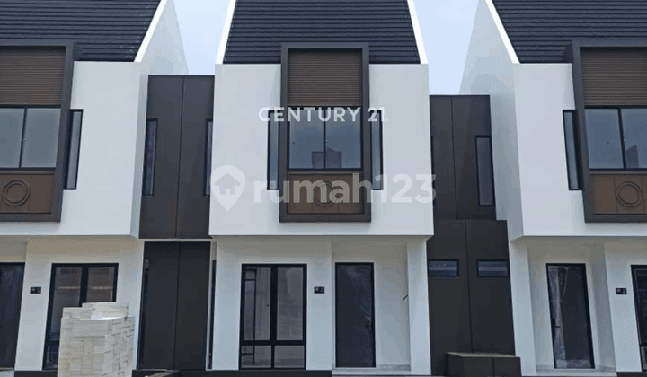 Ready-to-Occupy 4-Bedroom House with SHM in Makassar City