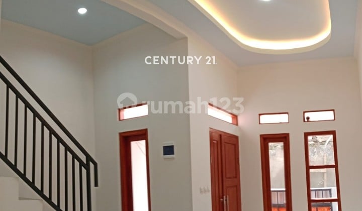 House Price 495 Million Negotiable SHM 2 BR New 2 Floors in Utan Kayu