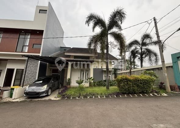 Rumah Asri 1,5 Lantai Dalam Cluster Cinere