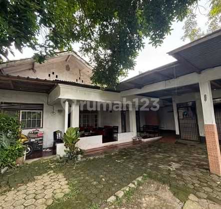 Rumah Hitung Tanah di Cirendeu Dekat Bali View