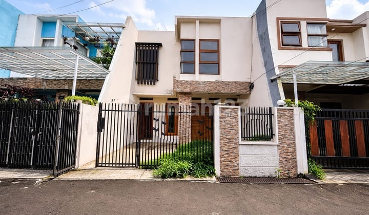 Rumah Cantik dan Siap Huni Rancho Indah Jakarta Selatan