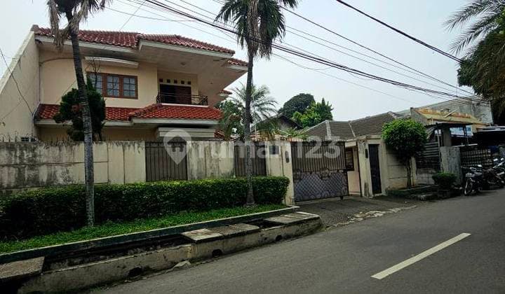 Rumah area super strategis, hanya 15 menit menuju Kuningan - pusat bisnis Jakarta