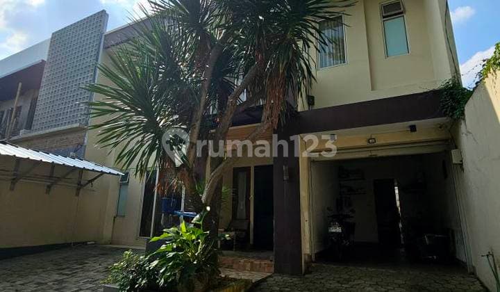 Rumah Luas di Komplek Megapolitan Cinere