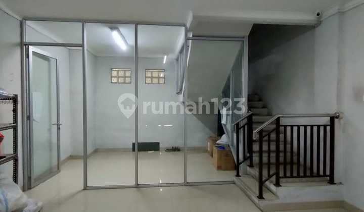 Ruko 3 Lantai Di Holis Regency Siap Huni