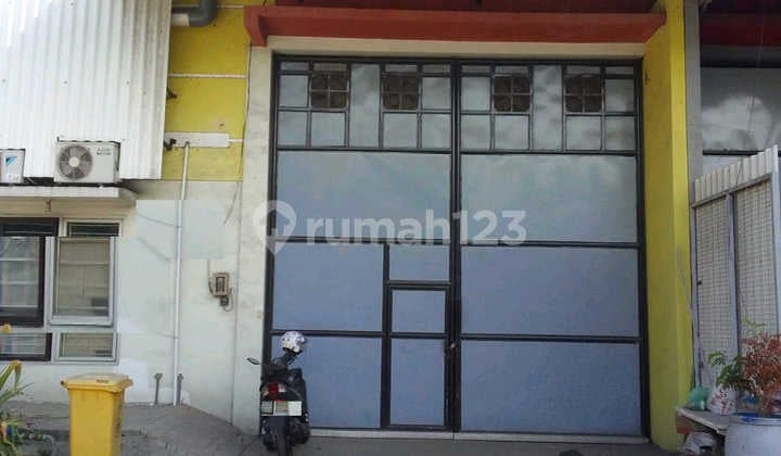 Disewakan Gudang Safe N Lock Lingkar Timur Rangkah Kidul Sidoarjo Ron.a2722