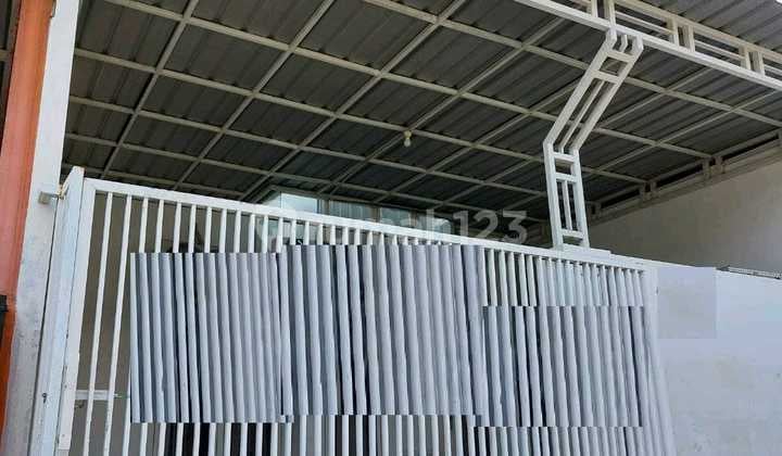 Disewakan Rumah Green Lake Wonorejo Rungkut Surabaya Ron.a2123