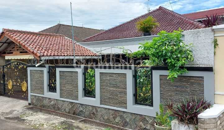 Rumah Strategis SHM Jl. Tamiang Haur Jaya di Pusat Kota