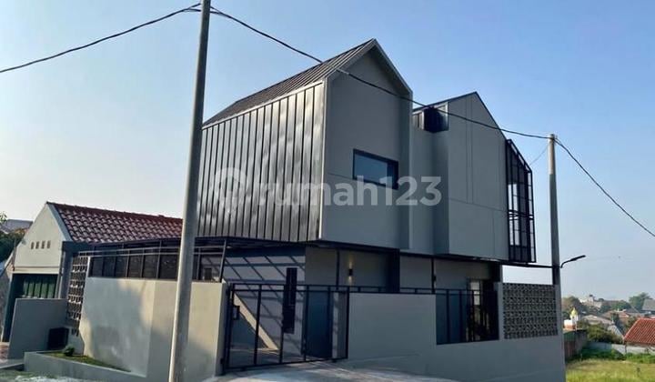 Miliki Rumah Baru 2 Lantai Siap Huni dengan Lokasi Premium di Cigadung Bandung