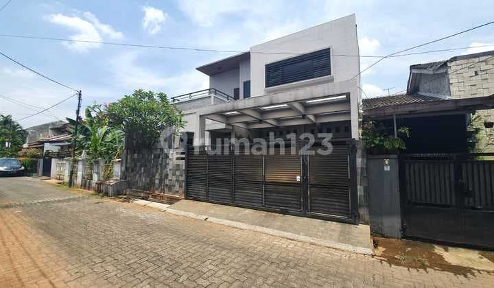 Dijual Cepat Rumah Siap Huni Dalam Komplek, Daerah Legoso, Ciputat, Tangerang Selatan.