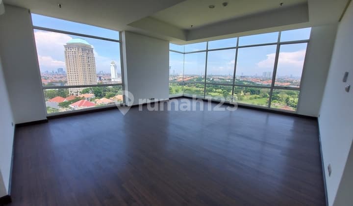 Adhiwangsa Bukit Darmo Golf View Apartment near Pakuwon Mall