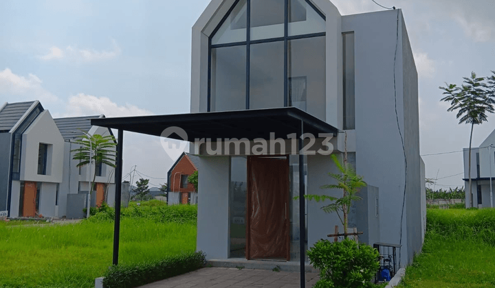 Royal Residence 2 Menganti Ada Kanopi Gorden