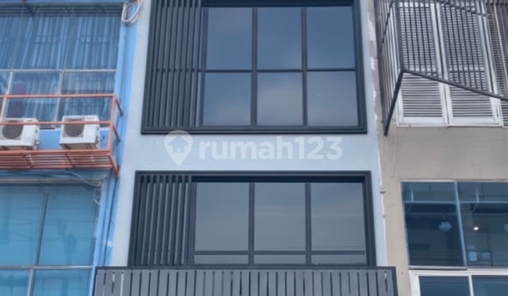 Murah Ruko Manyar Kertoarjo Hsbc, Starbucks Bonnet