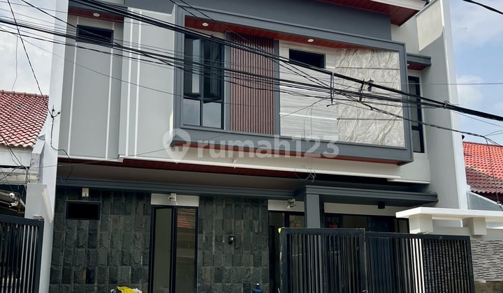 Manyar Jaya Praja Maju Lebar 10