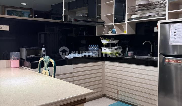 Waterplace De Residence in front of Pakuwon Mall PTC