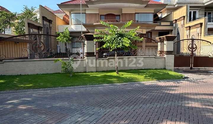 Family Residence Near Pakuwon Mall, Citraland, Toll Road