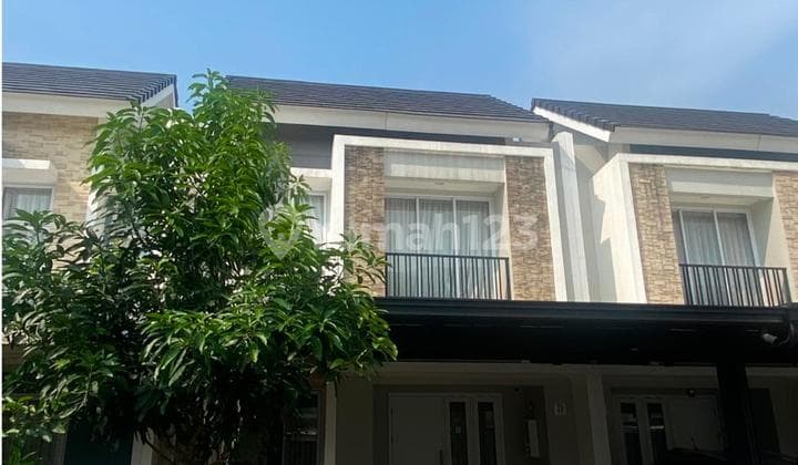 Semi-Furnished 3 BR House in Summarecon Serpong, Tangerang