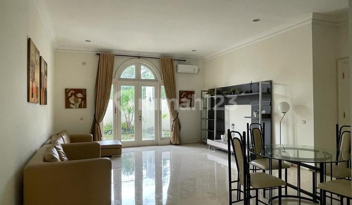 Disewakan Cepat Rumah Mewah di Fontainebleau Golf Residence BSD, Tangerang Selatan