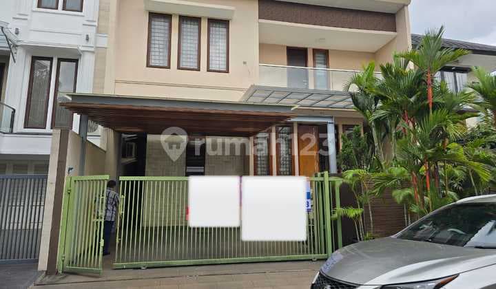Dijual Cepat Rumah 2 Lantai Furnished di Sektor 1 Gading Serpong, Tangerang